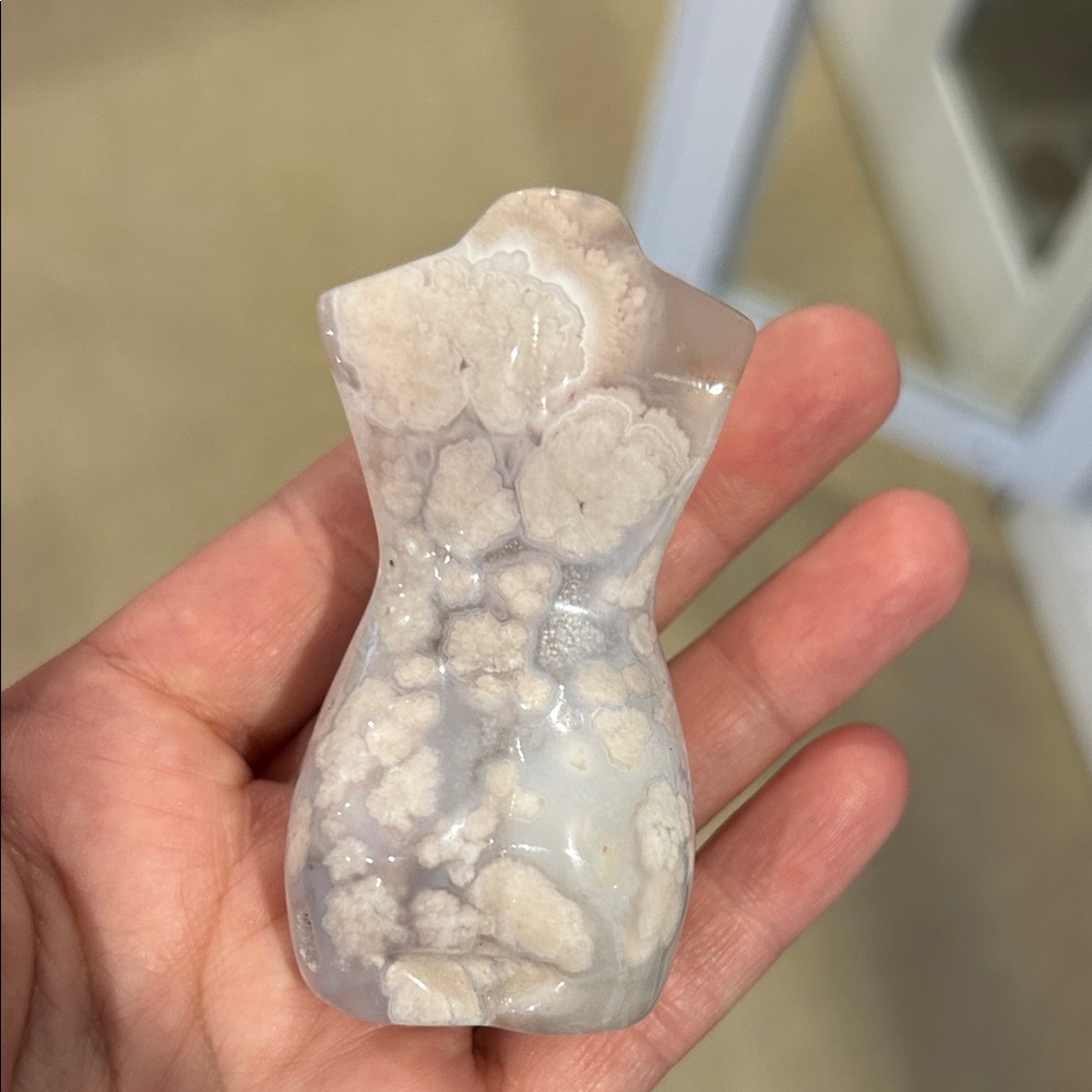 Flower agate crystal Female Torso Sculpture - Picture 3 of 6